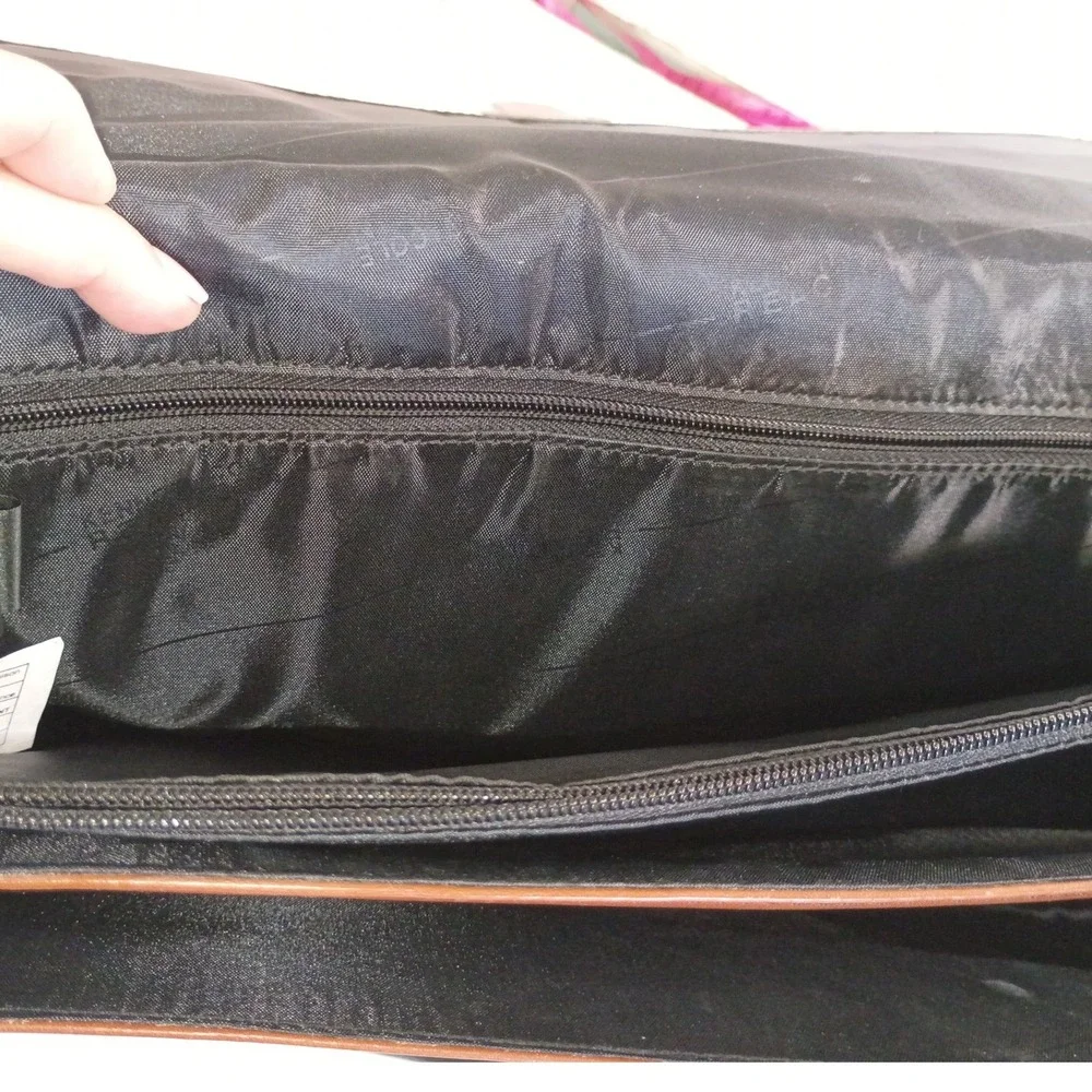 Kenneth Cole Reaction Brown Leather Briefcase Messenger Bag Laptop Work Bag‎